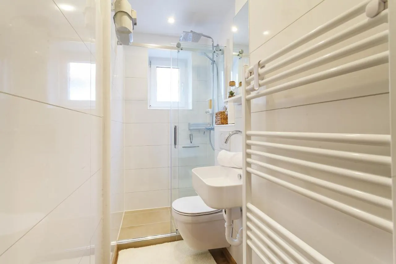 Design Apartment / 2 Room / Central / Contactless Check-In Hannover