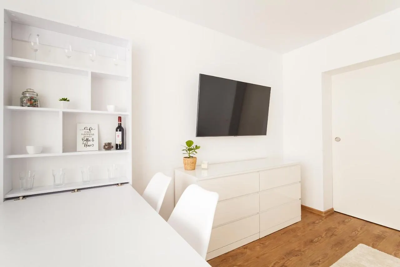 Design Apartment / 2 Room / Central / Contactless Check-In Hannover