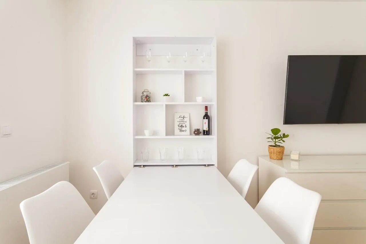 Design Apartment / 2 Room / Central / Contactless Check-In Hannover